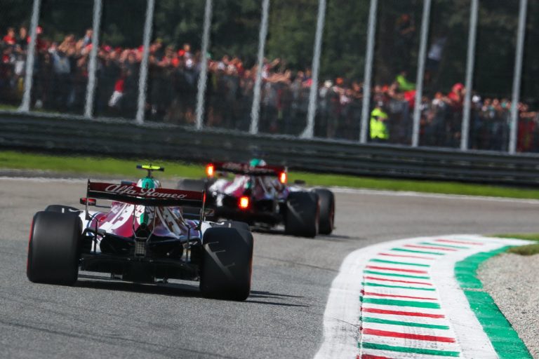 ‘Bremzētājiem’ brīdinājumi, Raikonenam sods, Botasam veiksme, Fetela spēles ar trases robežām