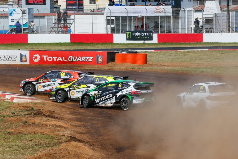 Ciešākā sezona motorsporta vēsturē un labākā Baumaņa karjerā – 10 aizraujoši fakti par Dienvidāfrikas RX