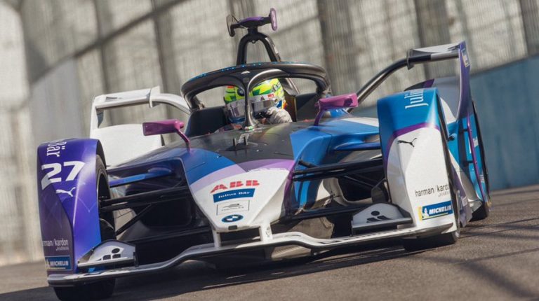 Simsam beidzot izdodas izcīnīt savu pirmo Formula E uzvaru [PAPILDINĀTS]