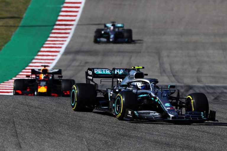 Botass uzvar Ostinā, Hamiltons ar otro vietu kļūst par seškārtējo čempionu