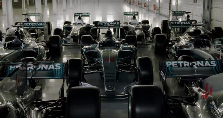 ‘Mercedes’ jauno modeli izmēģinās un atrādīs Silverstonas trasē