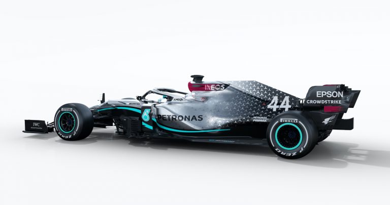 ‘Mercedes’ parāda jauno W11 un aizvada pirmos testus Silverstonā [FOTO+VIDEO]
