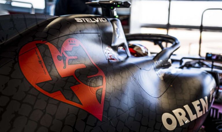 ‘Alfa Romeo’ izmēģina ‘čūskas ādas’ krāsojuma C39 modeli