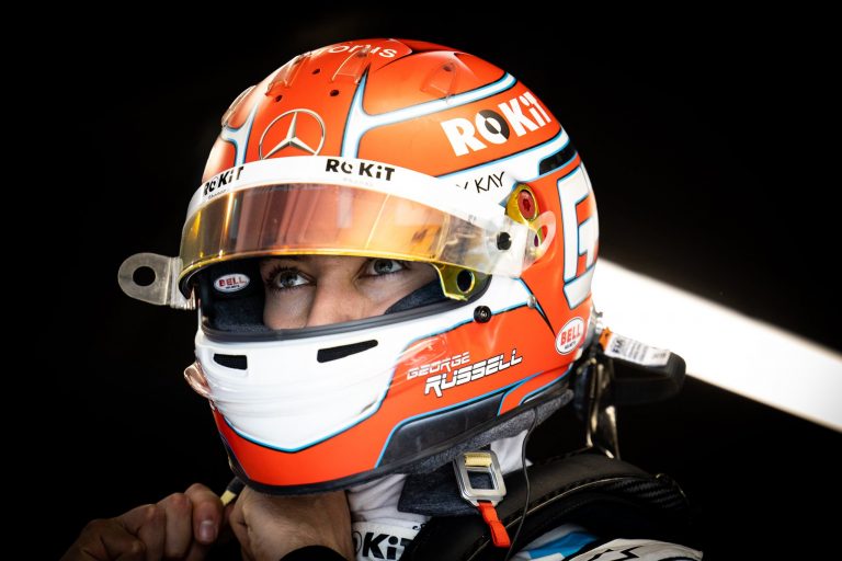 Formula 1 braucēji atkal varēs mainīt ķiveres pēc sirds patikas