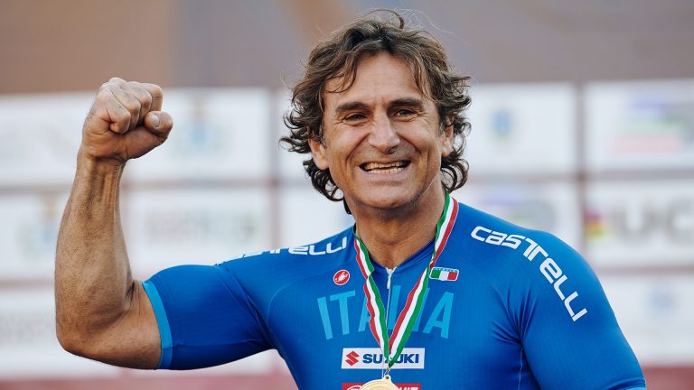 Markess pēc operācijas jau gatavs atgriezties, Zanardi rehabilitācija turpinās, ‘Top Gear’ vadītājai cīņa ar vēzi