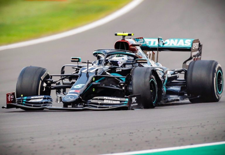 Botass ātrākais 1.treniņā, Hulkenbergs atgriežas ar 4.rezultātu