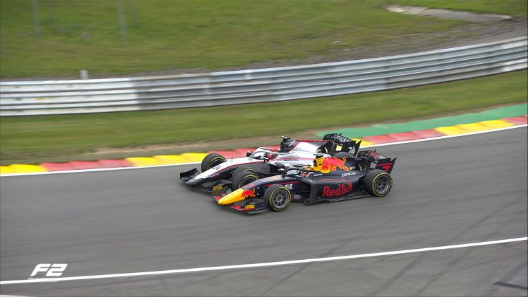 F2 kaislības: krievs Mazepins saņem sodu un gandrīz savaino uzvarētāju