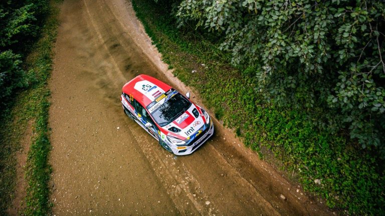 Mārtiņš Sesks izcīna vēsturisku JWRC uzvaru ‘Rally Estonia’
