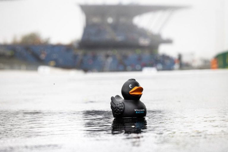 1.treniņš Nirburgringā atcelts miglas dēļ, Miks Šūmahers paliek bez trases laika