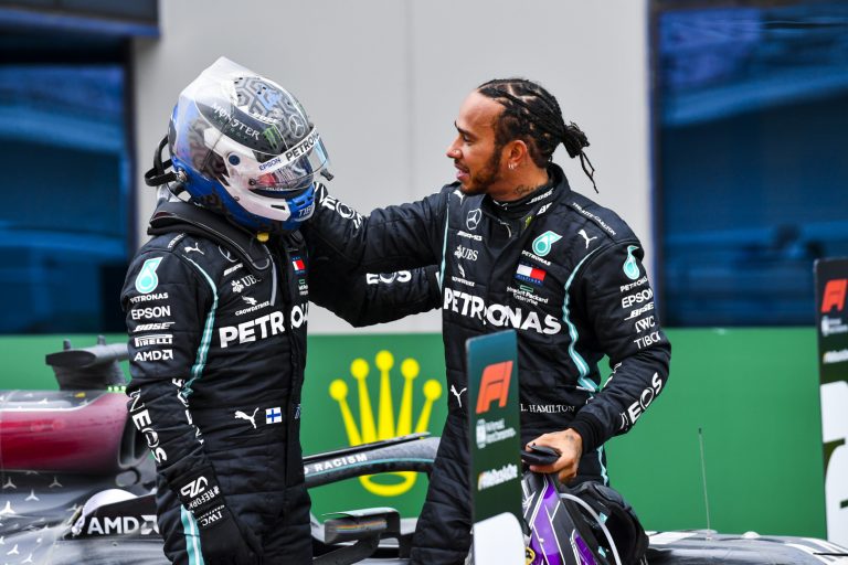 Čempions Hamiltons vēlas palikt F1, Botass skaidro izgāšanās iemeslus