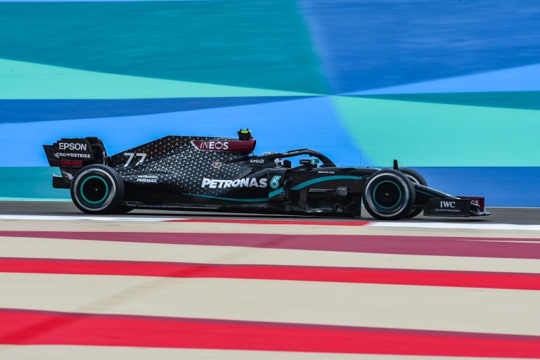 ‘Mercedes’ dominē pirmos Bahreinas GP treniņus