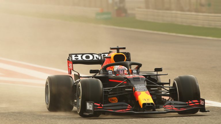 Pirmās F1 testu dienas norisē iejaucas smilšu vētra – Teksta tiešraides arhīvs