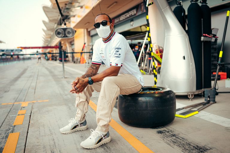 Jaunā sezona ar neziņu par favorītiem un Šūmahera debiju – 5 intrigas, kurām sekot Bahreinā