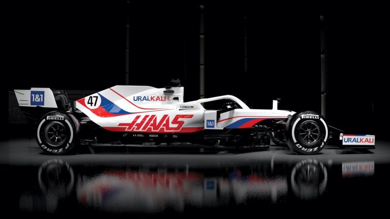 ‘Haas’ parāda mašīnas jaunās krāsas – Krievijas karogs uz F1 mašīnas