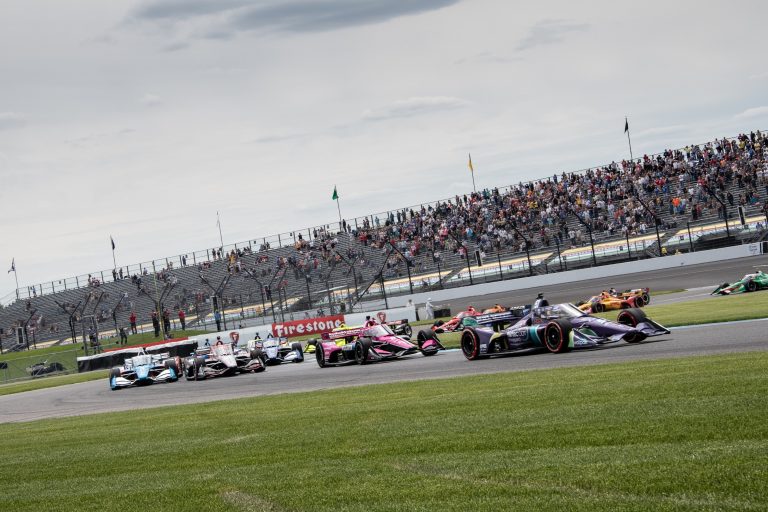 Grožānam pirmais IndyCar pjedestāls, uzvar 20 gadus vecais Rinuss Vīkejs