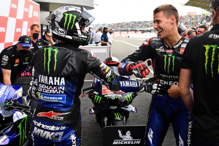 ‘Yamaha’ pārliecinoša dubultuzvara Asenā