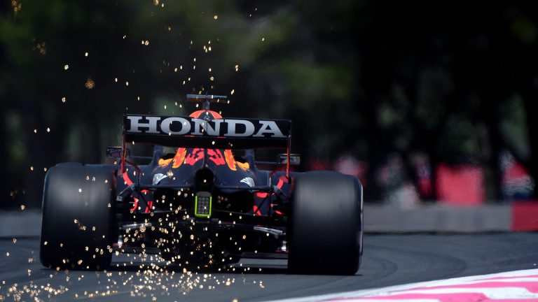 Verstapens piesaka kandidatūru uz pole position ar ātrāko apli pēdējos treniņos Francijā