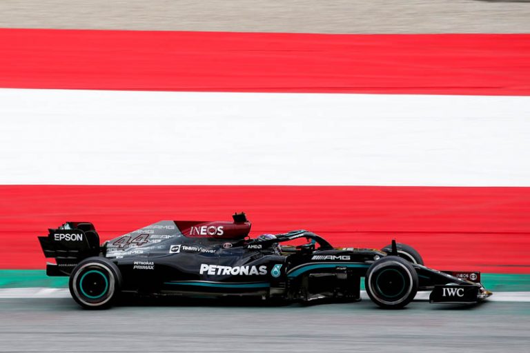 Hamiltons pārspēj Verstapenu pēdējā treniņā pirms kvalifikācijas