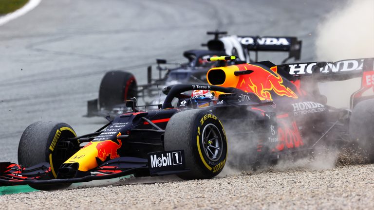 Verstapenam pārliecinoša uzvara, Hamiltons paliek bez pjedestāla