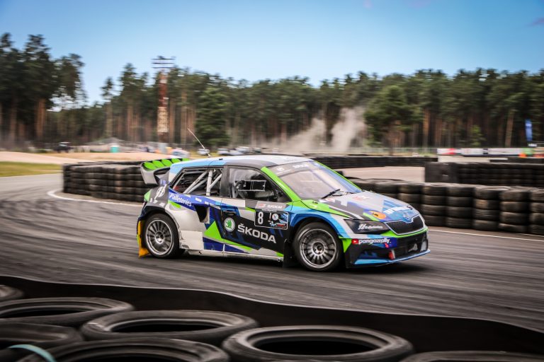 FOTO: Latvijas un NEZ rallijkrosa čempionātu pirmais posms Biķerniekos