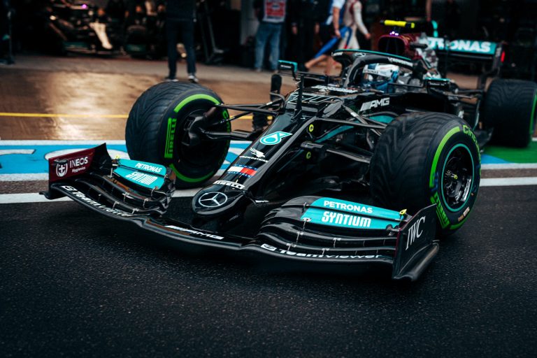 Botass pievienojas Verstapenam un Leklēram, sacīkstes Krievijā uzsāks no beigām