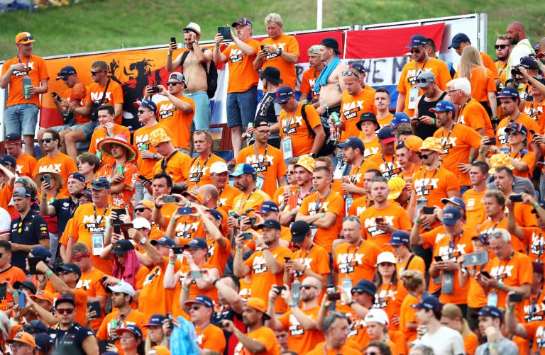 F1 oranžās armijas ielenkumā – 5 intrigas, kurām sekot Nīderlandes GP