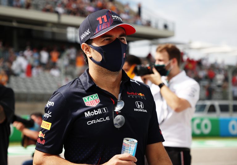 Veselības likstas Amerikā piemeklējušas Serhio Peresu