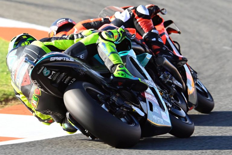 Grazie Vale – MotoGP ēras beigas: Rosi noslēdz MotoGP karjeru