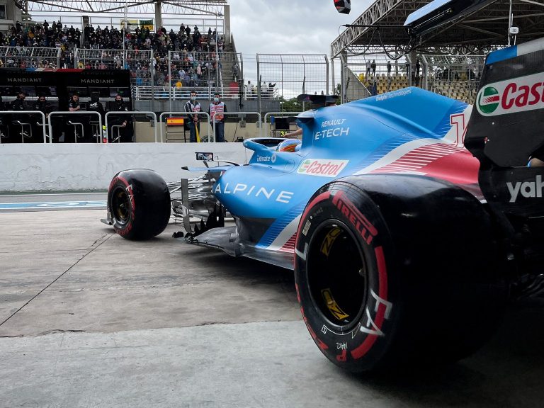 40 gadus vecais Alonso ātrākais treniņos pirms sprinta