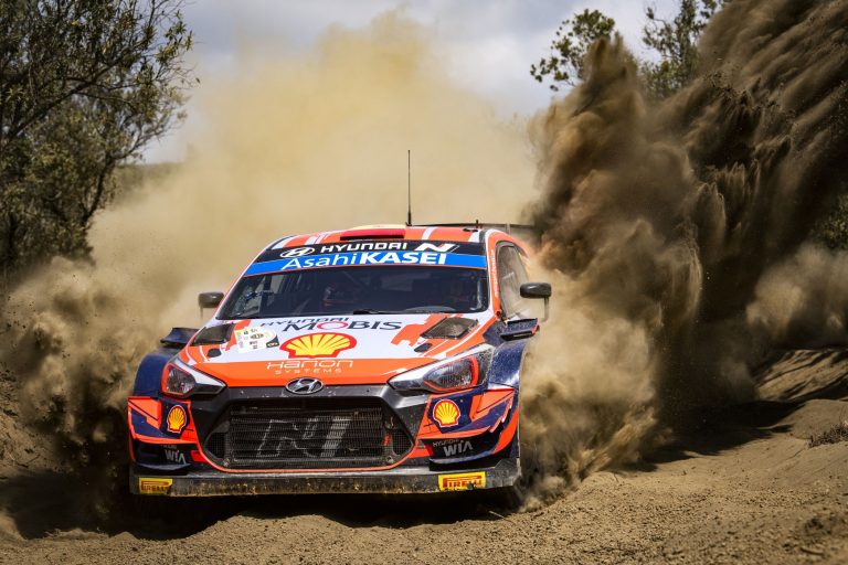 Latvija uzsāk ceļu uz WRC