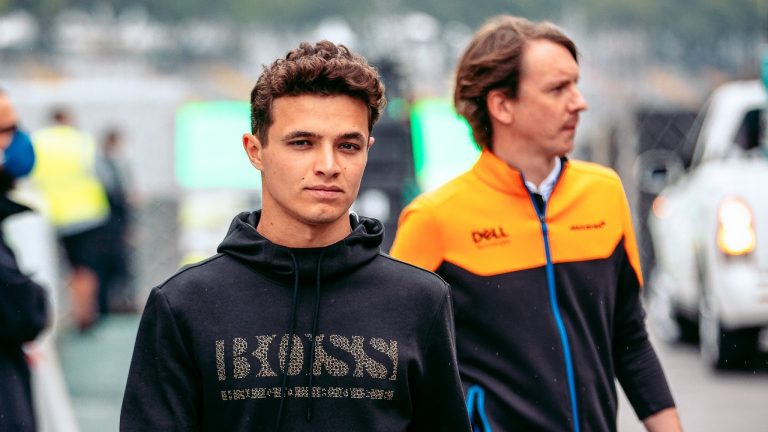 Noriss pārcēlies uz dzīvi Monako