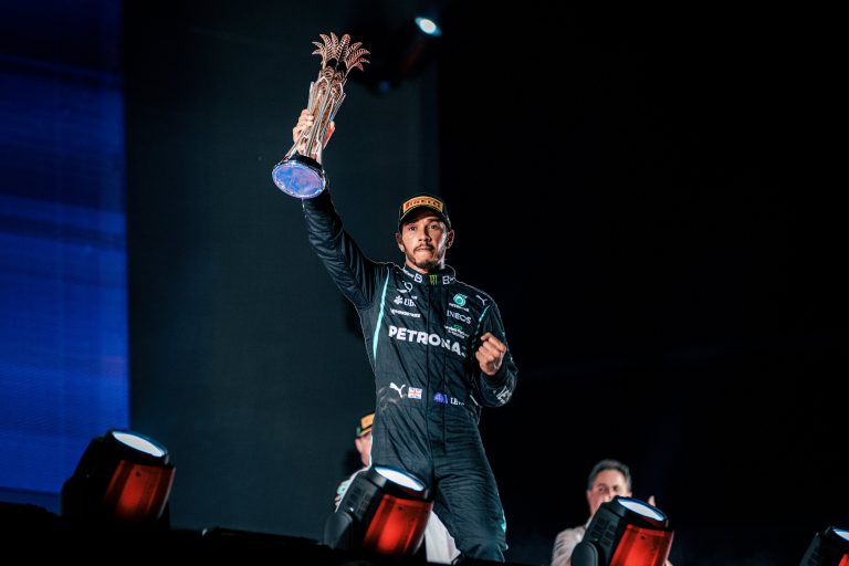 Vilnēvam Saūda Arābijas posma cīņa atgādinājusi īres kartinga sacensības