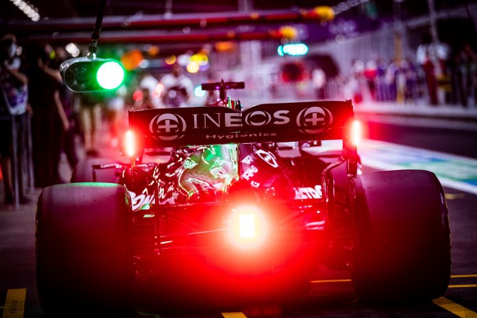 Mercedes F1 treniņos Džidā