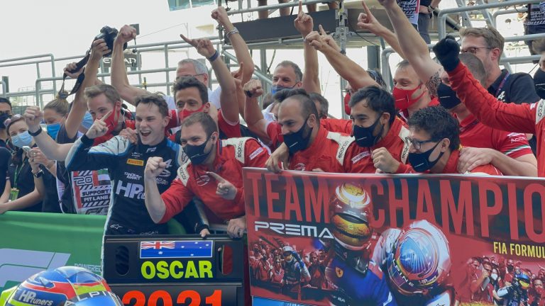 ‘Alpine’ sistēmas supertalants Piastri debijas sezonā kļūst par F2 čempionu