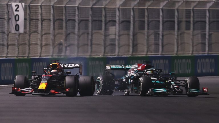 Hamiltons: “Apdzīšanas noteikumi neattiecas uz vienu no braucējiem”