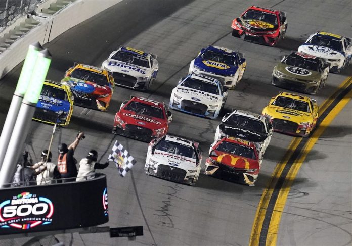 APTOPIX-NASCAR-Daytona-500-Auto-Racing-1-1645409071