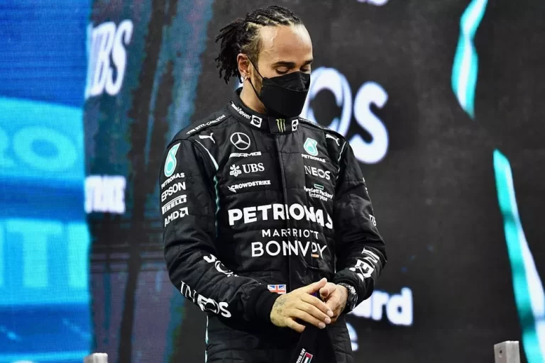 Hamiltons: ‘Esmu zaudējis uzticību F1 sistēmai’