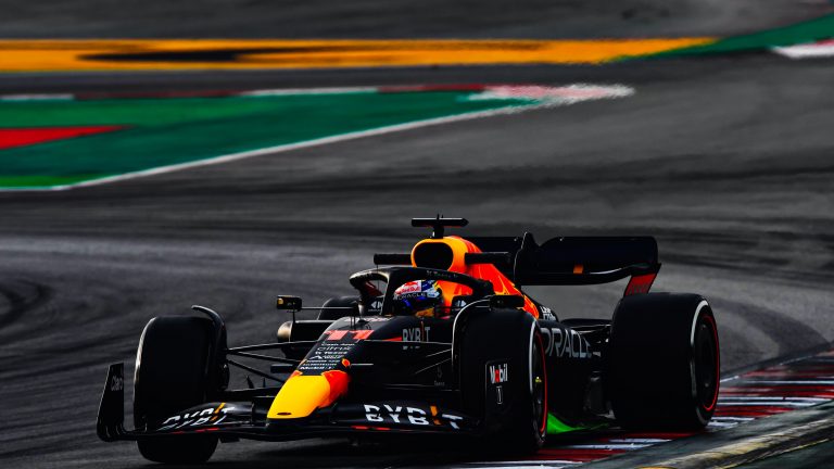 Red Bull komanda cīnās ar “lieko svaru”