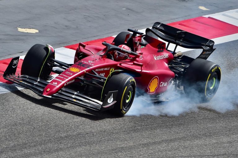 Delfīni tuksnesī – 5 intrigas pirms Bahreinas Grand Prix