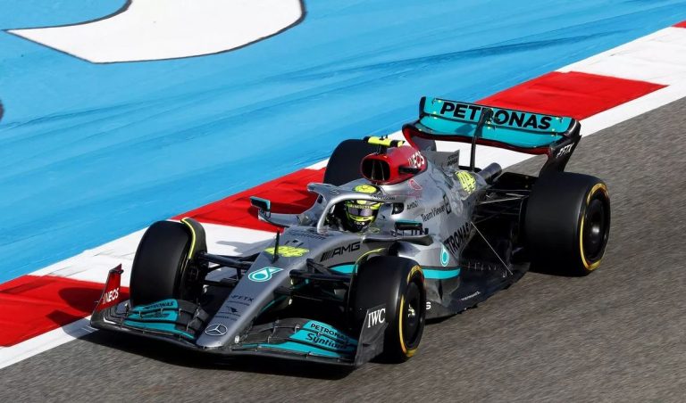 Mercedes piloti uz uzvaru necer