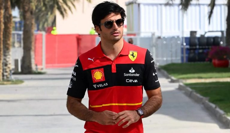 Saincs paliek ‘Ferrari’ – parakstīts līgums uz 2 gadiem