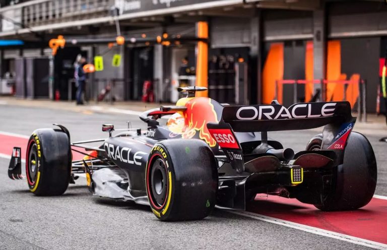 Palmers: “Red Bull daudzus noslēpumus atklās tikai otrajos testos”