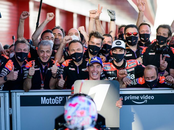 Alešs Espargaro - tagad arī MotoGP uzvarētajs