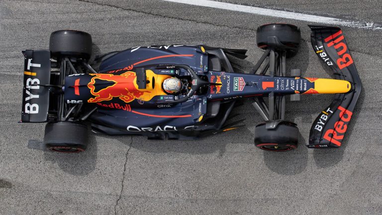 ‘Porsche’ gatavojas pārņemt pusi no ‘Red Bull’ komandas