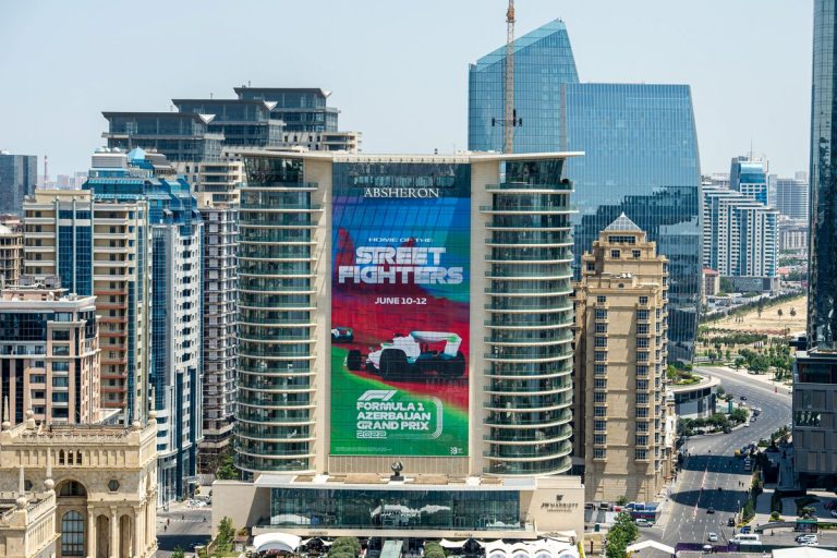 Garā taisne un šārmantā vecpilsēta – 5 intrigas pirms Azerbaidžānas Grand Prix