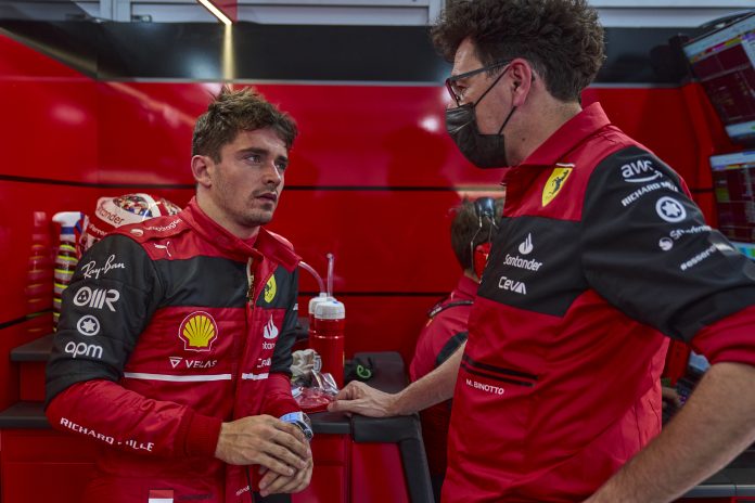 'Ferrari' komandas darbs ļauj gūt pole position Francijā