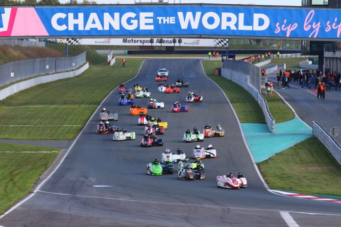 Motošosejas blakusvāģi