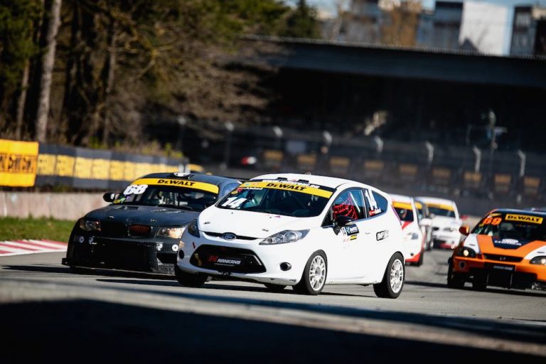 Jau nākamnedēļ Biķernieku trasē norisināsies autošosejas sacensības ‘DeWALT Grand Prix’