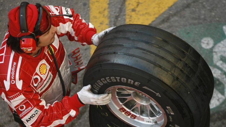 ‘Bridgestone’ piesakās konkursam par F1 riepu piegādāšanu