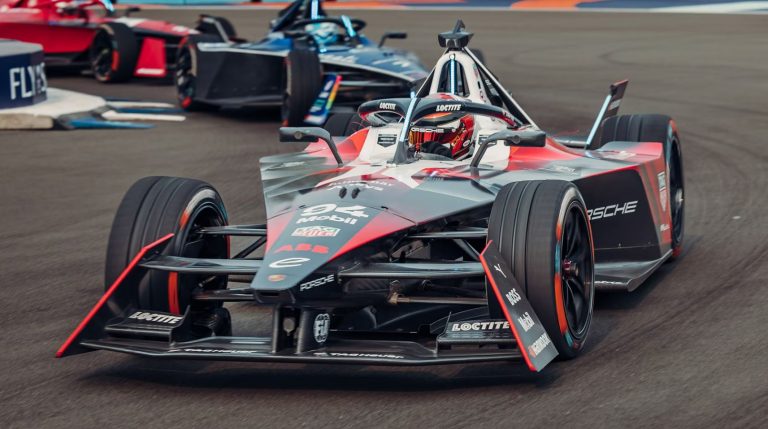 ‘Formula E’ sacīkstēs Džakartā uzvar Vērleins un Ginters